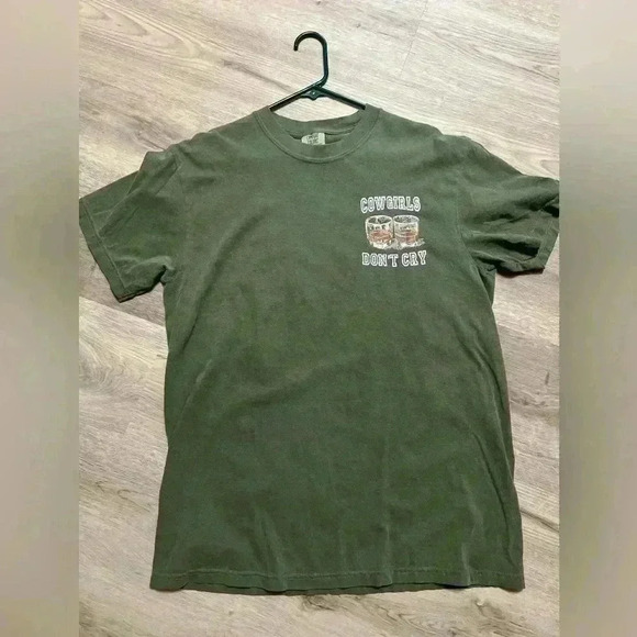 Cowgirls don’t cry T-shirt (New w/out tag) - Picture 2 of 4